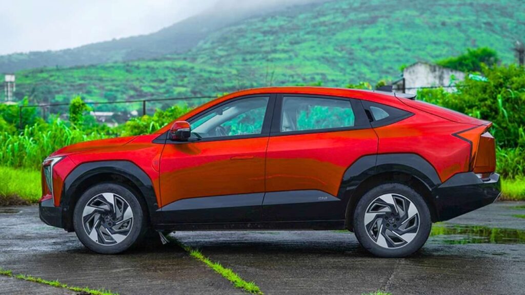 Mahindra XEV 9 2025 First Look: 450KM EV SUV with Dual Motor AWD & Panoramic Roof
